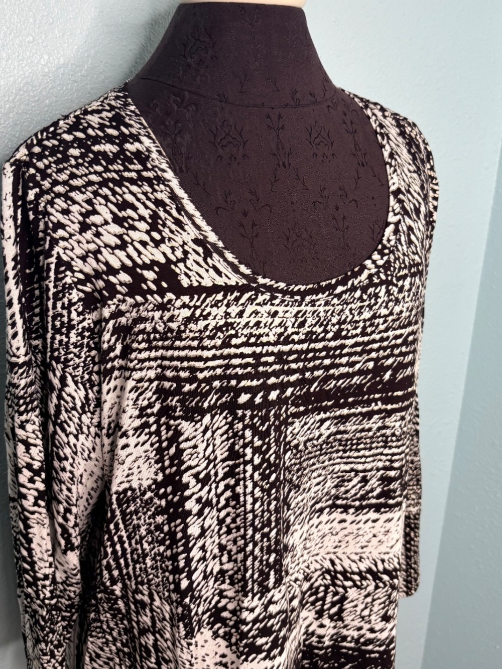 NEW JM Collection Plus Size Blouse - Picture 4 of 11